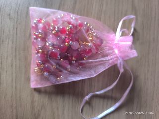 Gargantilla, pendientes y pulsera del color que qu