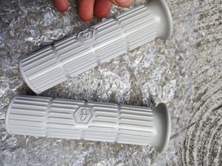 Manopole Vespa - Grigie