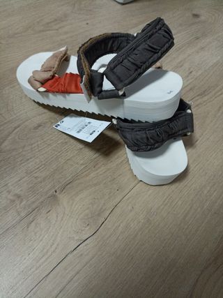 Sandalias planas blancas, naranja y marrón - 39/40