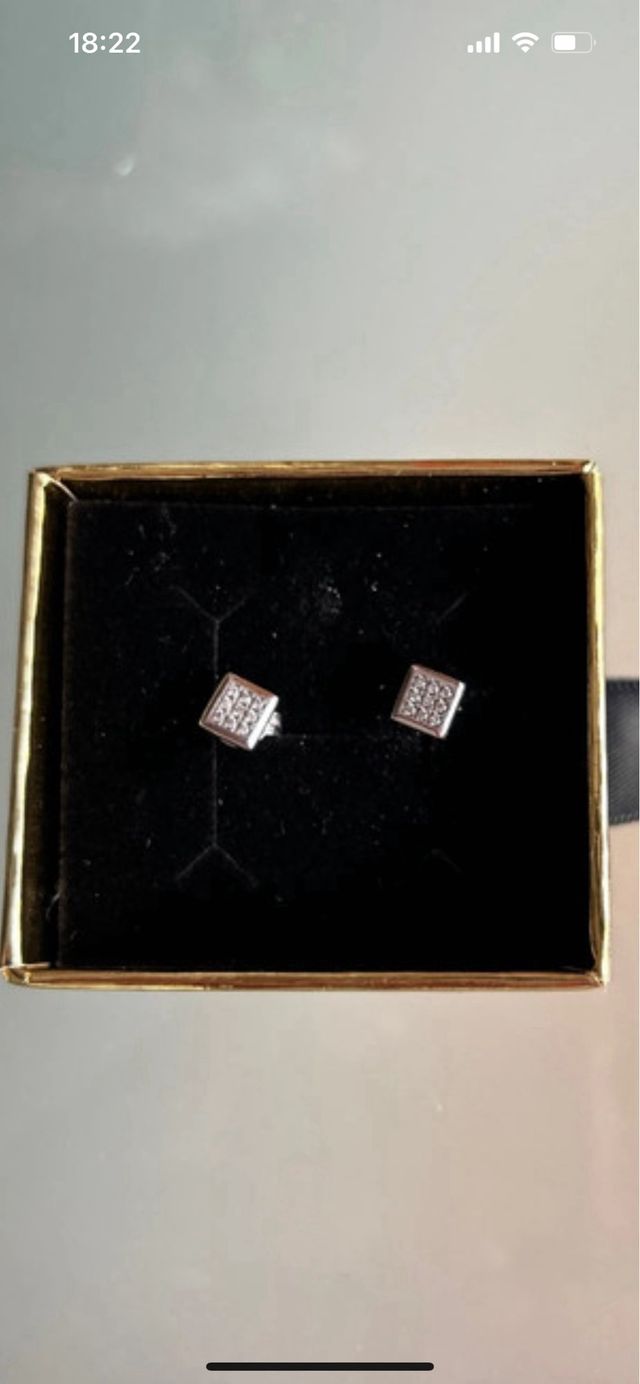 Pendientes Orovivo Diamantes precio original 390€