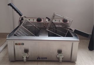 Freidora industrial doble.