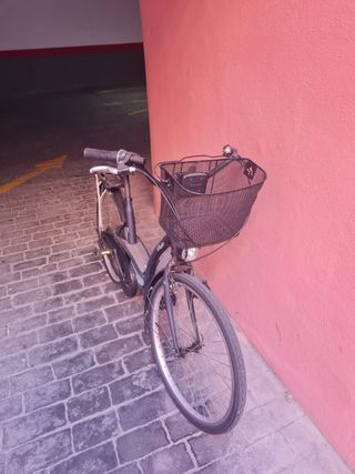 Bicicleta paseo BH negra