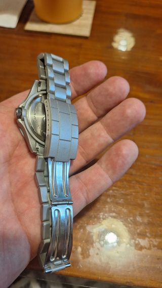 Reloj analógico metal ligero