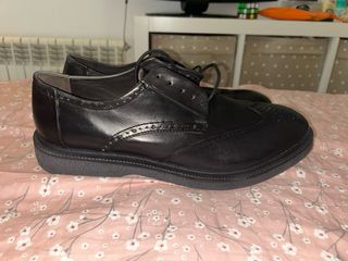 Zapatos negros de piel