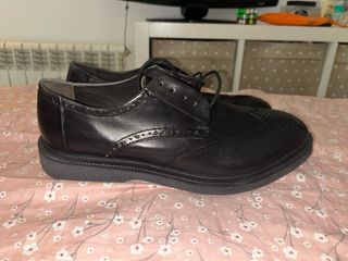 Zapatos negros de piel