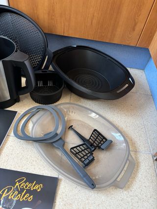 Cecotec Mambo 9590 con manual y recetarios