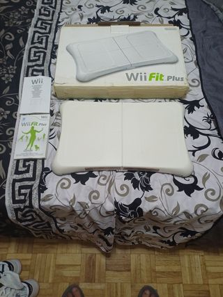 Wii Fit Plus - Nintendo