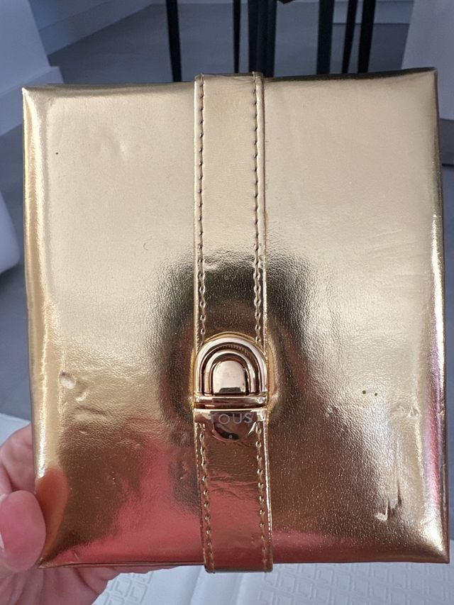 Joyero Tous dorado viaje