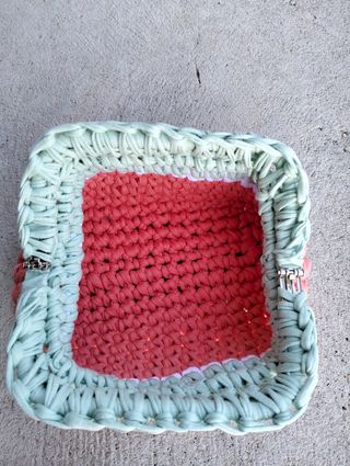 Clutch uncinetto rosa e verde