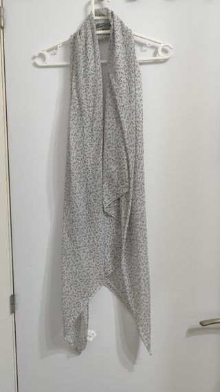 Fino foulard de algodón y seda. Italia. Sin tara.