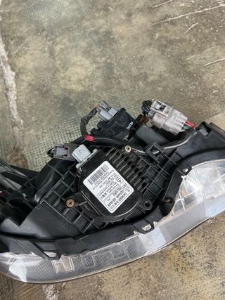 Faro Xenón Subaru XV