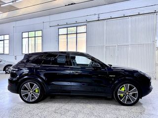 PORSCHE CAYENNE E-HYBRID PLATINIUM EDITION