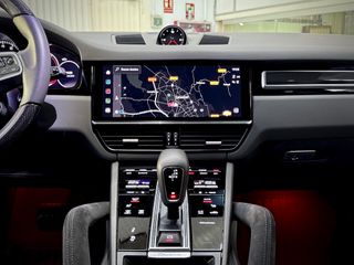 PORSCHE CAYENNE E-HYBRID PLATINIUM EDITION