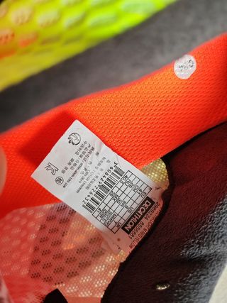 Kalenji Kiprun Ultra Light - rojas y amarillas