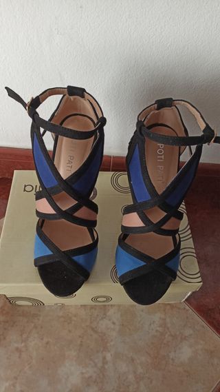 Tacones Poti Paris negros y azules