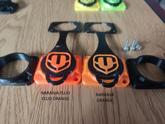 Cover di ricarica arancione migliorata Mondraker