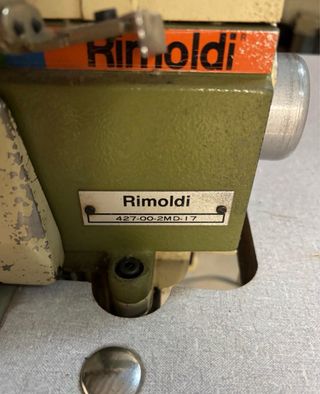 Rematadora 4 hilos - Máquina de coser