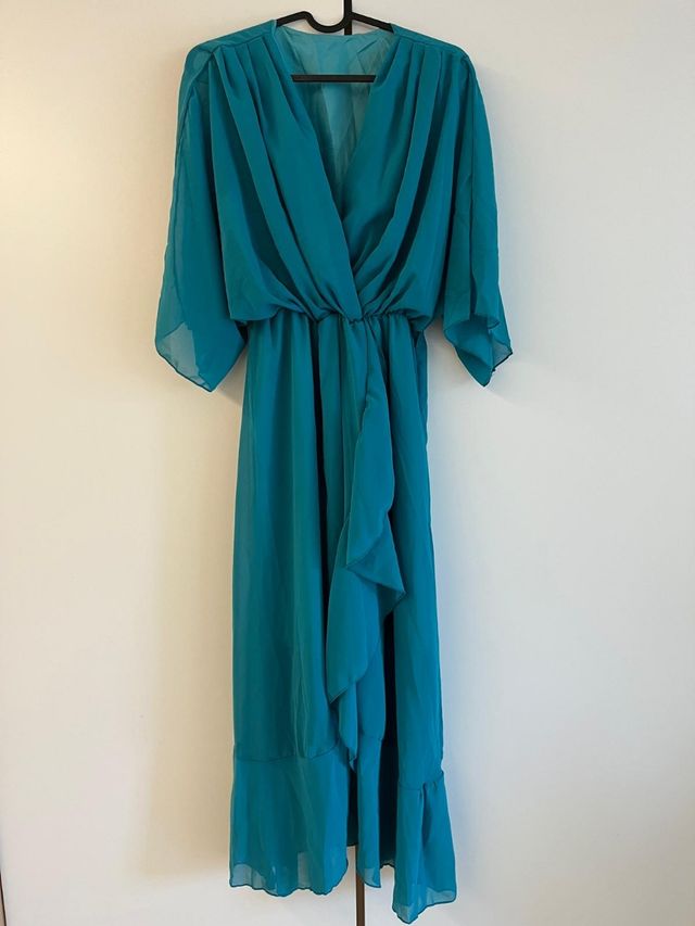Vestido midi turquesa - evento.
Talla L y XL