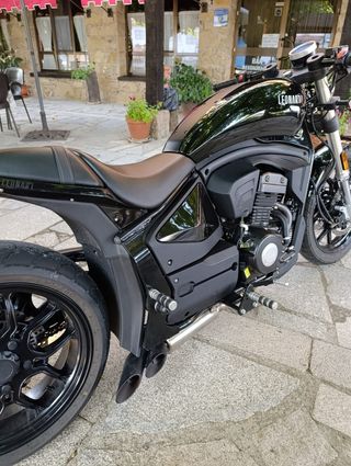 Leonart Pilder 125cc: Moto custom