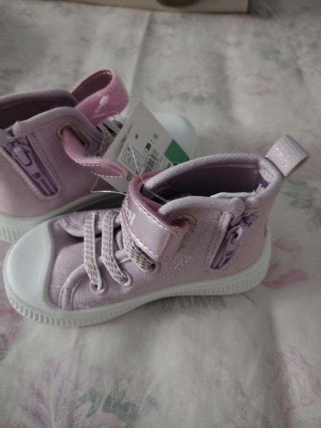 Zapatillas niña Stitch, lila
