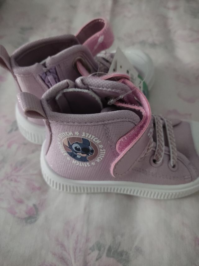 Zapatillas niña Stitch, lila