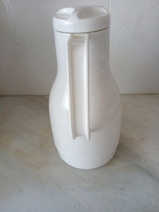 Jarra Térmica blanca de plástico