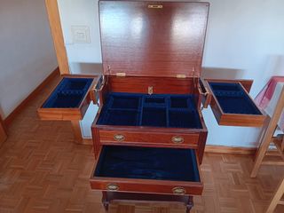 Joyero antiguo de madera