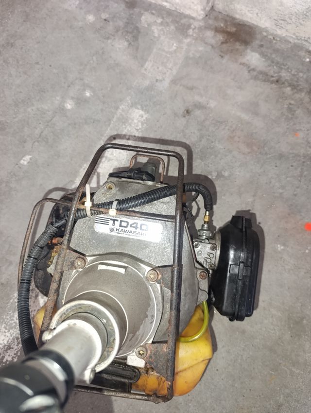 Desbrozadora Kawasaki TD 40