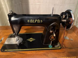 Máquina coser Alfa