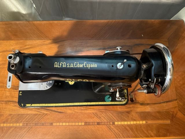 Máquina coser Alfa