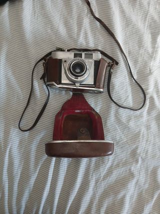 Kodak: Cámara antigua con funda