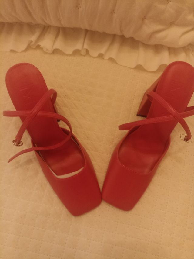 Zapatos Mango. Talla 38. Color fucsia. Sin estrena