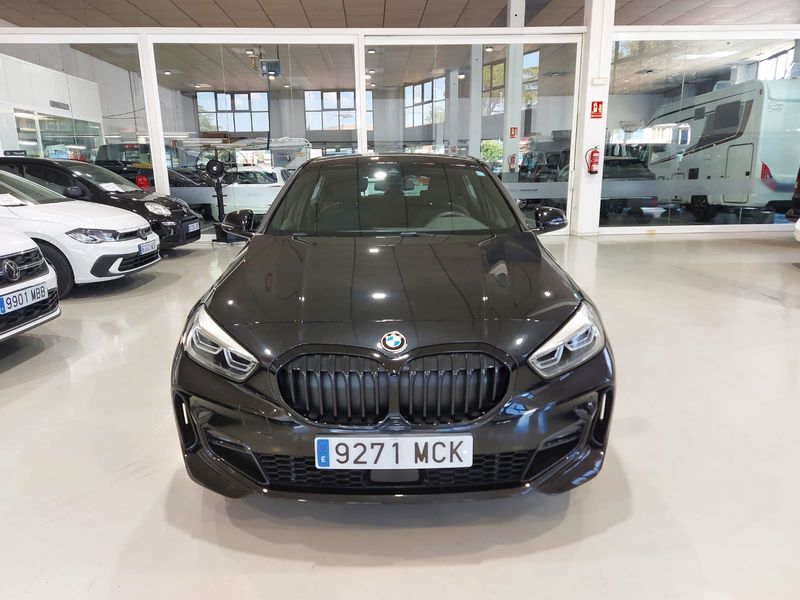 BMW Serie 1 118d (F40) 2023, foto 2