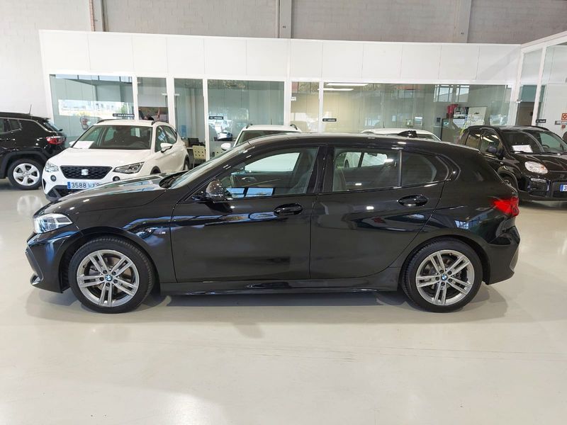 BMW Serie 1 118d (F40) 2023, foto 8