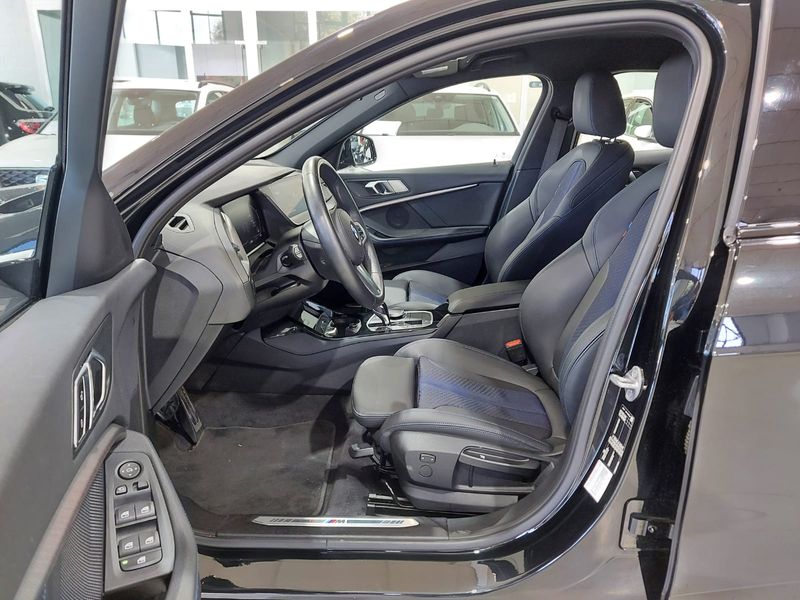 BMW Serie 1 118d (F40) 2023, foto 9