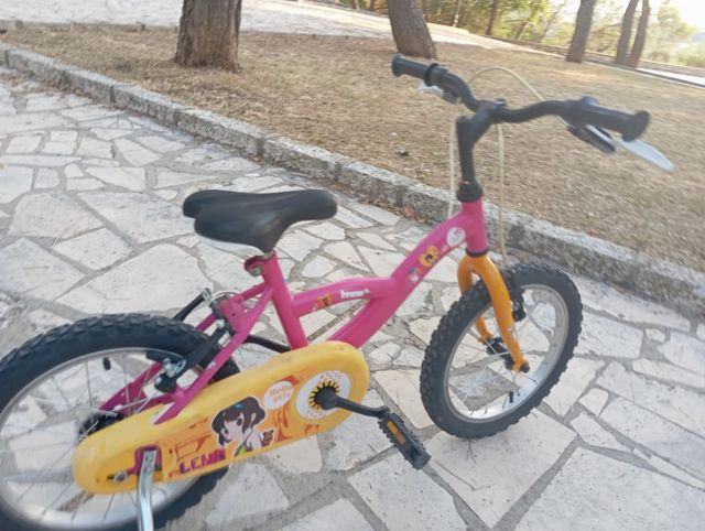Bicicleta niña 16" con ruedines