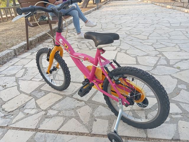 Bicicleta niña 16" con ruedines