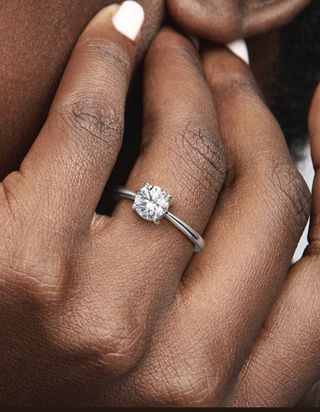 Anillo Pandora solitario plata
