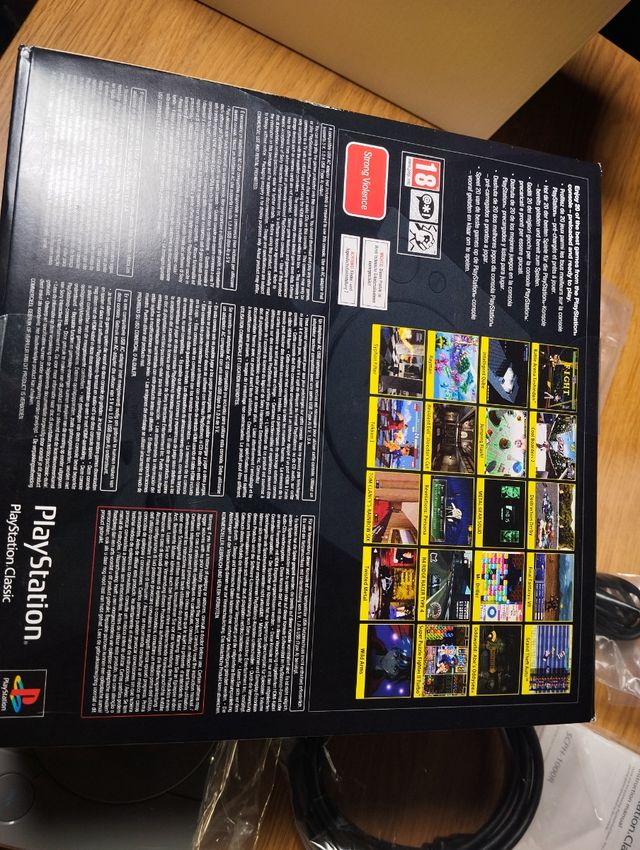 PlayStation Classic nueva con funda pet