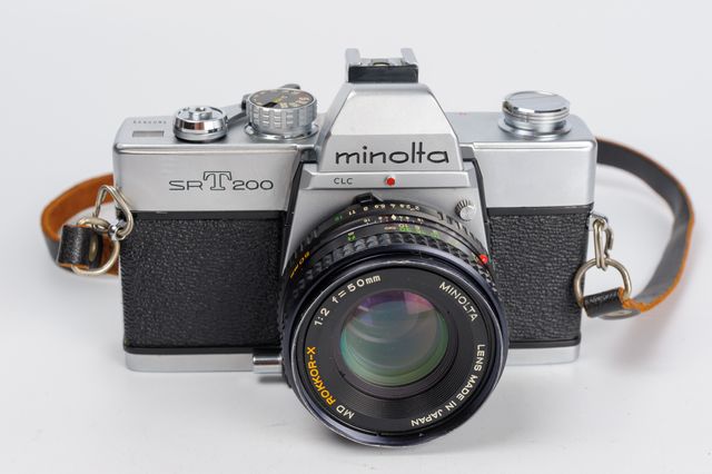 Minolta SRT200 + Objetivo 50mm