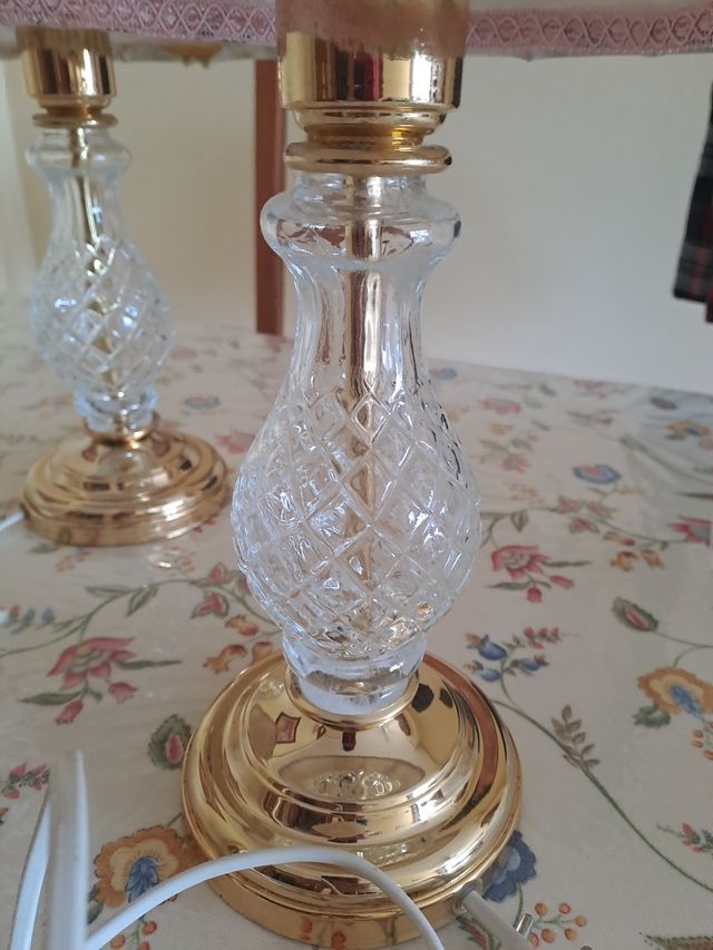 2 lámparas mesilla cristal dorado