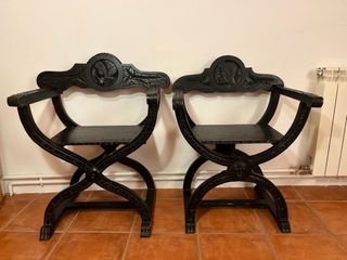 Sillas jamugas antiguas de madera