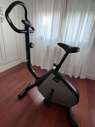 Bicicleta estática Decathlon Domyos Essential 2