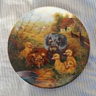 Plato vintage Dachshund