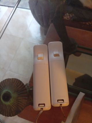 2 Mandos Wii + MotionPlus