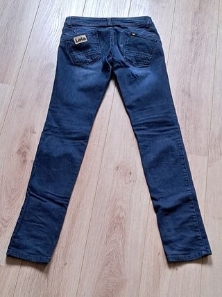 Vaqueros Lois M