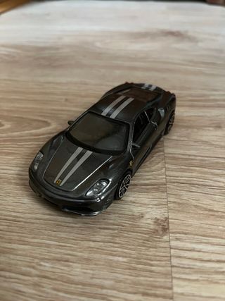 Coche Ferrari escala 1:43