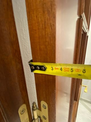 Puerta salón madera cristal