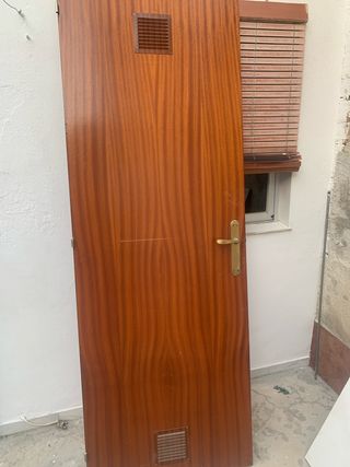 Puerta interior madera