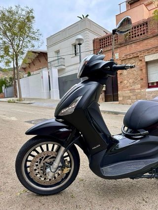 Piaggio Beverly 300cc - 9.200kms.